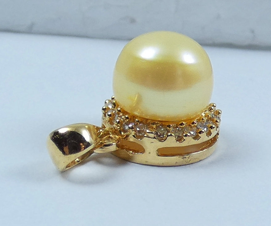 Solid 18ct Yellow Gold 8.5mm Golden Pearl & Diamond Cluster Necklace Pendant 750