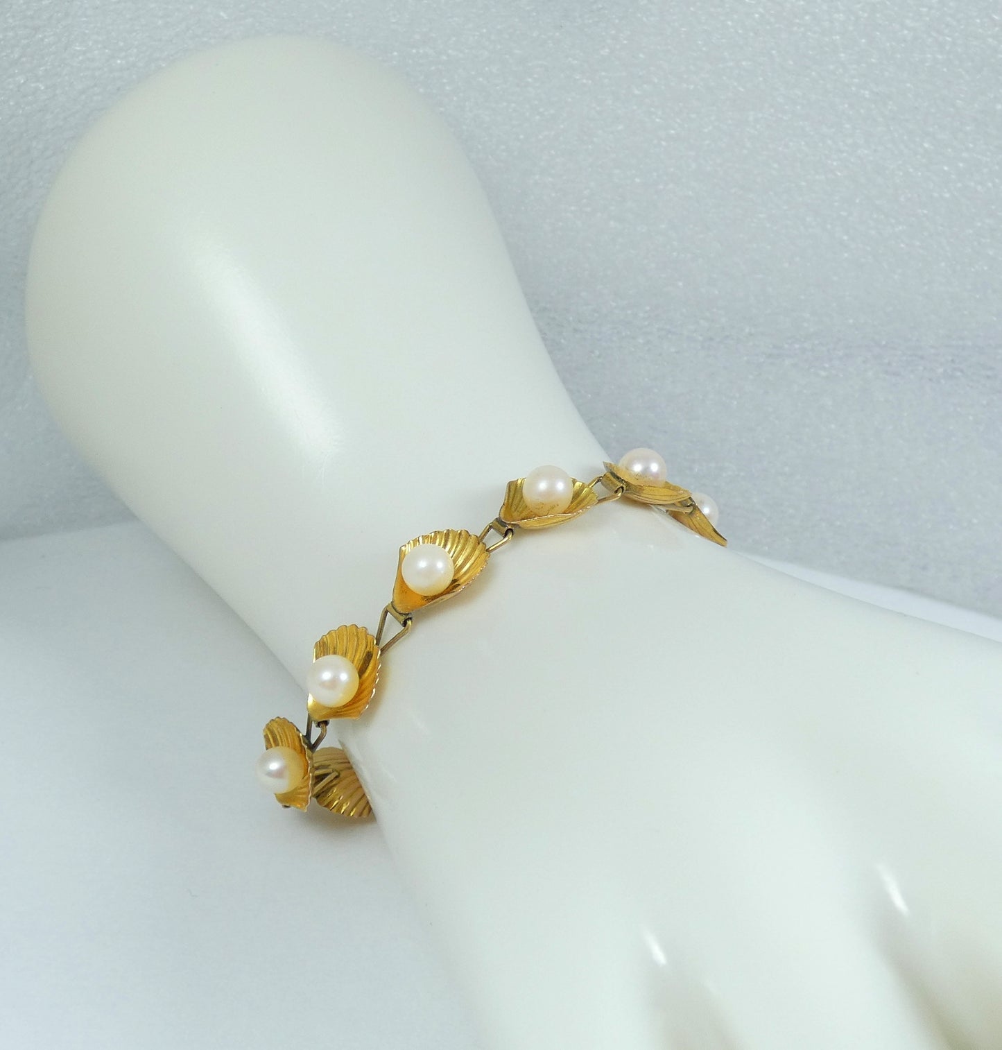 Vintage Solid 10ct Yellow Gold Pearl 12mm Oyster Shell Panel 19cm 7.5" Bracelet