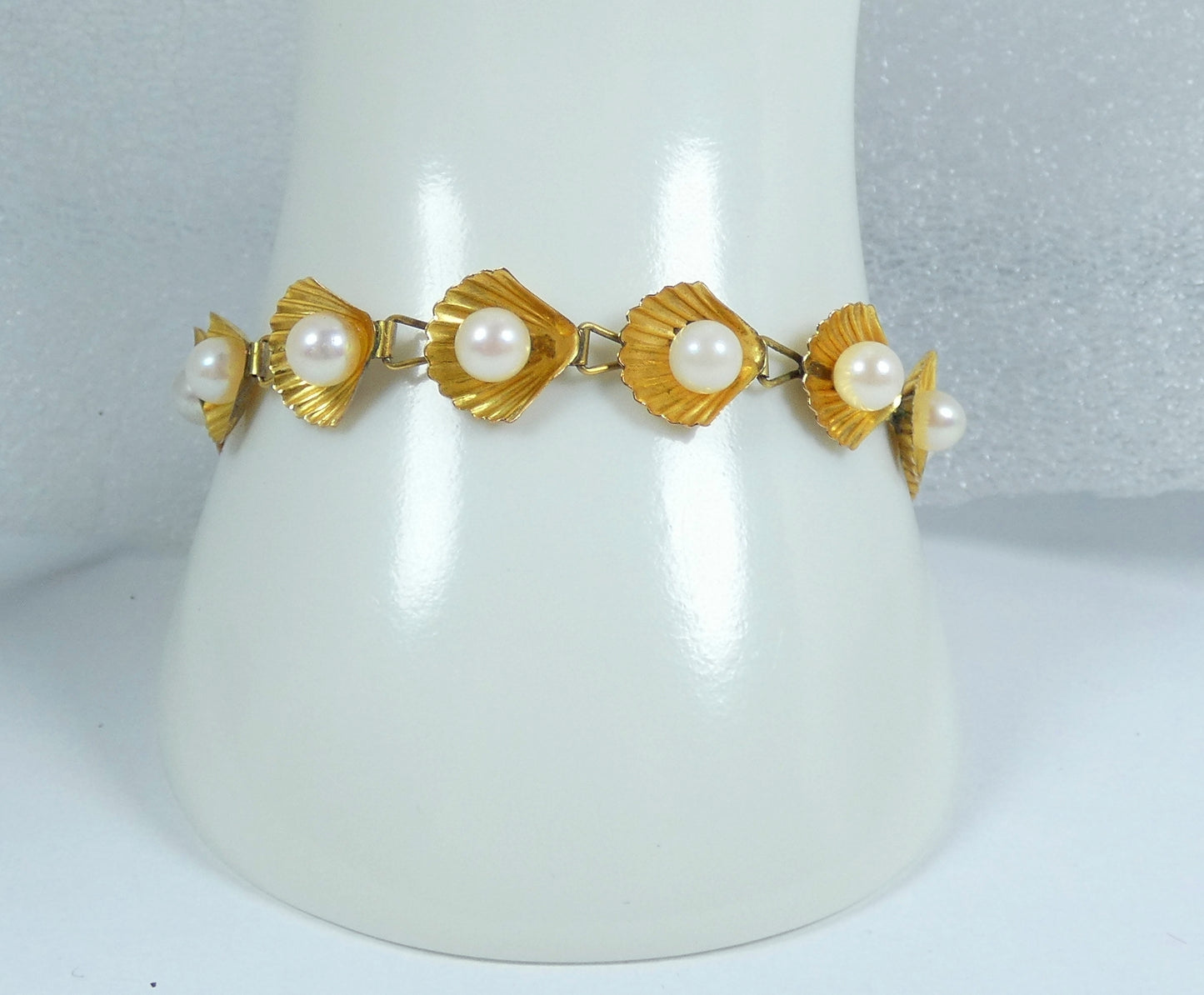 Vintage Solid 10ct Yellow Gold Pearl 12mm Oyster Shell Panel 19cm 7.5" Bracelet