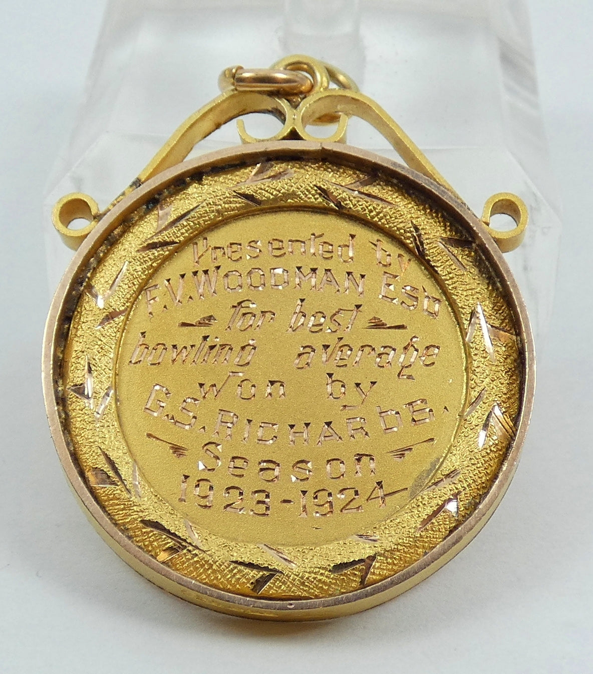 Antique 1924 Solid 9ct Yellow Gold Cricket Sport Medal Fob Pendant Bowling 7.2gm