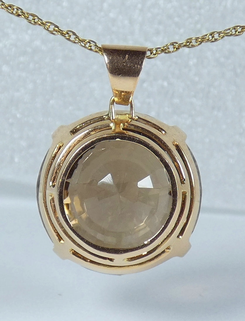 Large Solid 14ct Yellow Gold 40ct Rose Cut Smoky Quartz Necklace Pendant 12gm