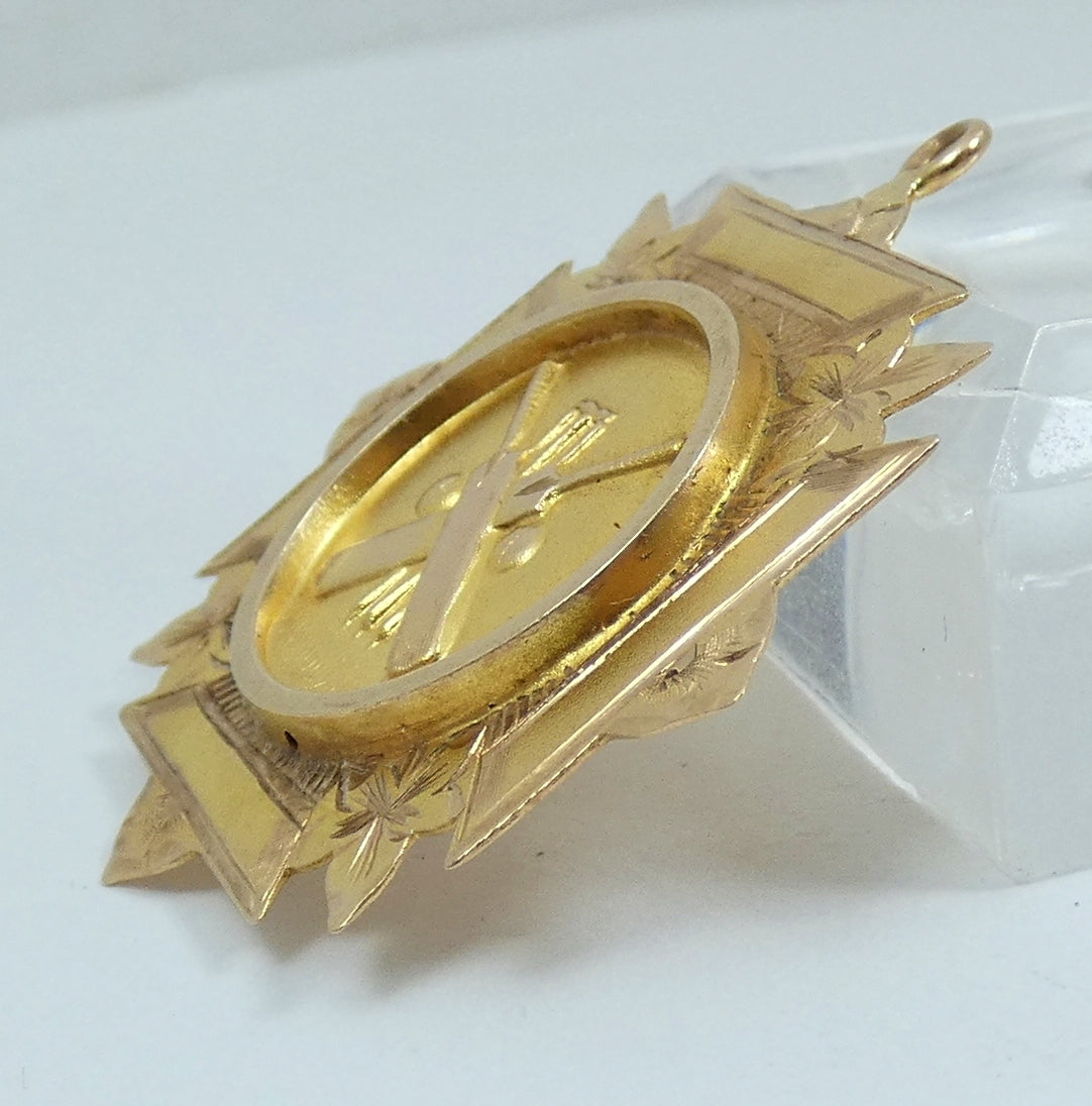 Antique 1931 Australian Solid 9ct Yellow Gold Cricket Club Award Medal Pendant