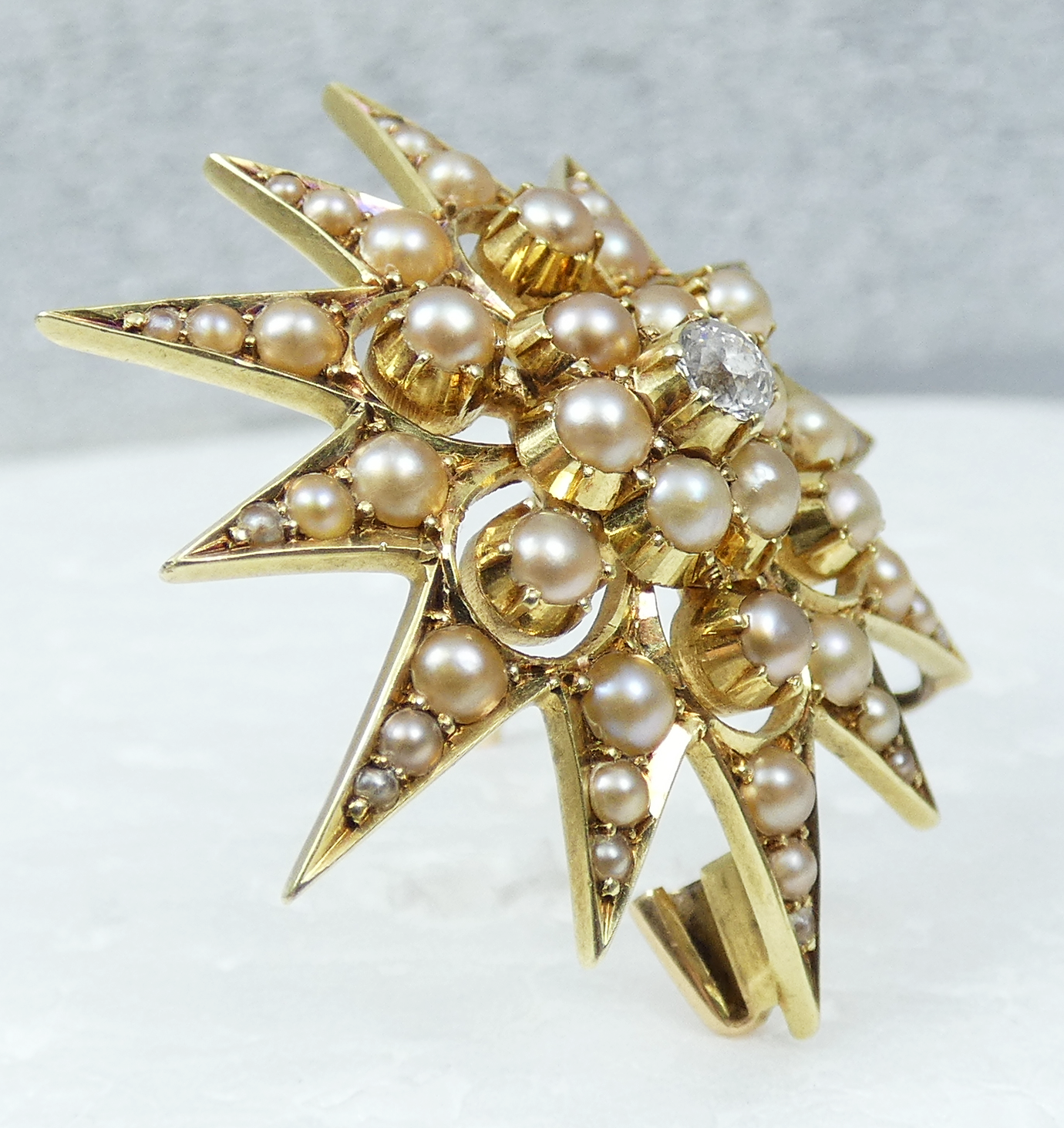 Antique Victorian 15ct Yellow Gold Pearl Diamond Sun Star Burst Pendant Brooch