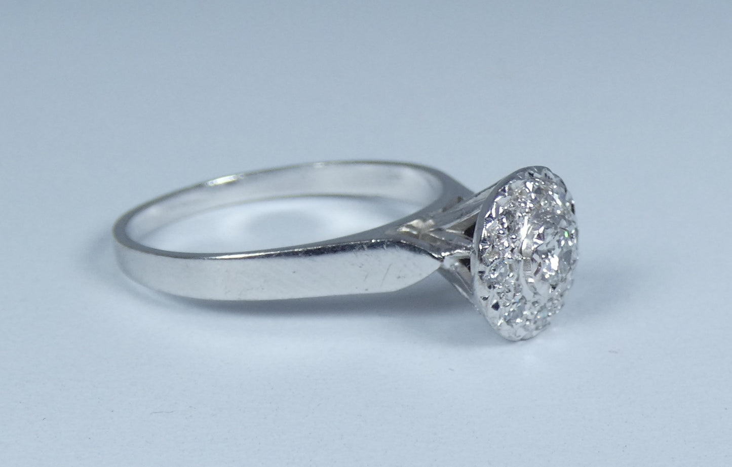 Solid 18ct White Gold & .25ct Diamond Engagement Dress Band Ring Size 8.5 Q 58