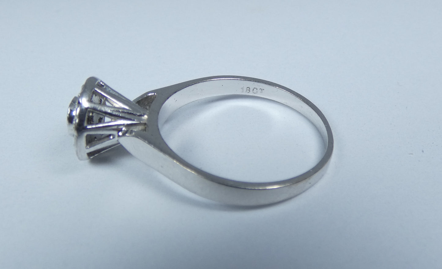 Solid 18ct White Gold & .25ct Diamond Engagement Dress Band Ring Size 8.5 Q 58