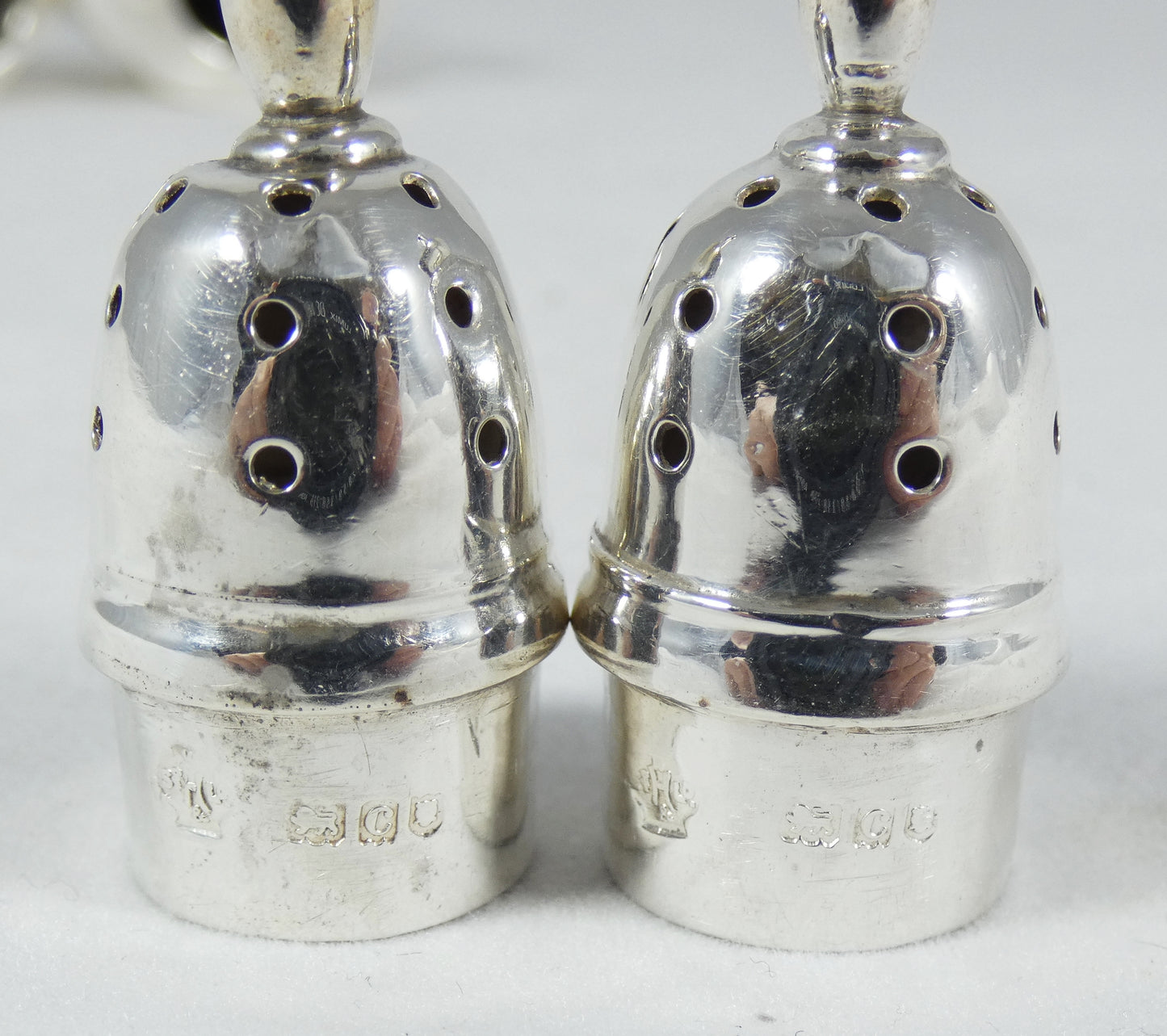 Antique Victorian 1898 Pair of Sterling Silver Pepperettes Pepper Salt Shakers