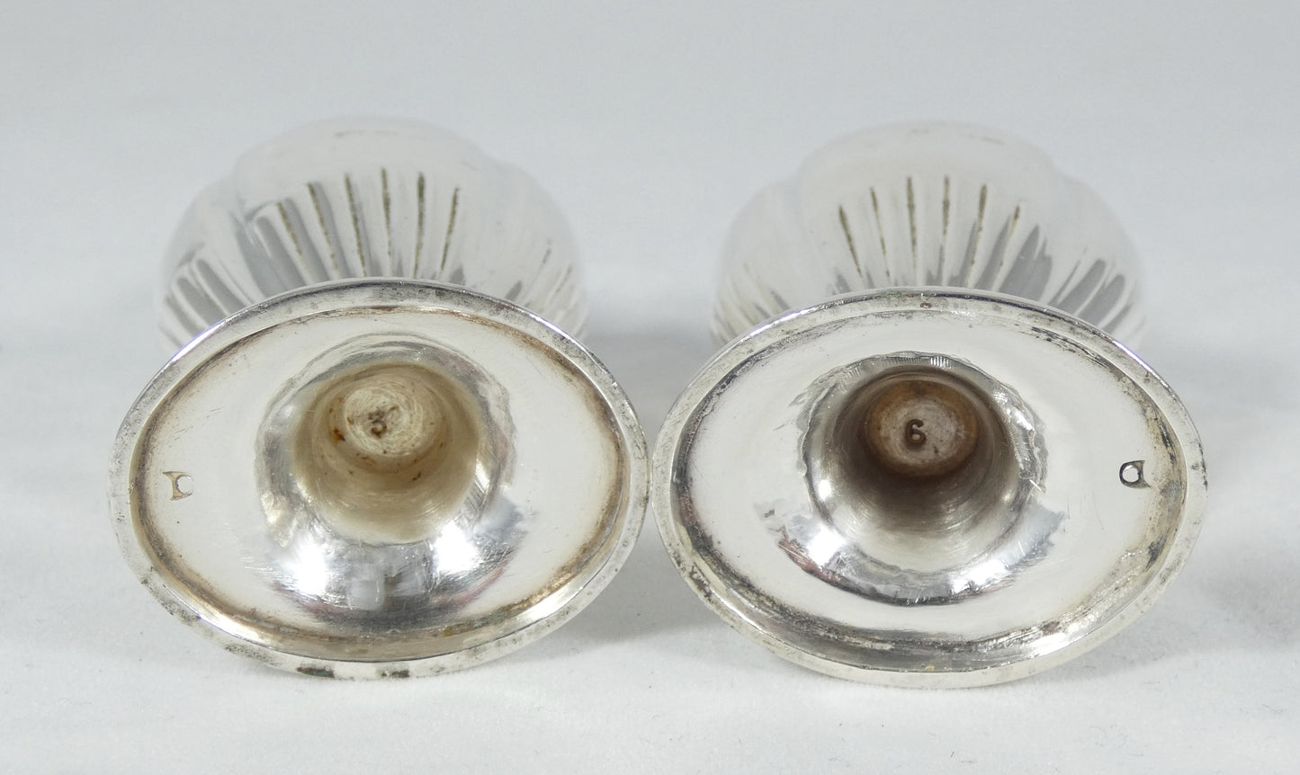 Antique Victorian 1898 Pair of Sterling Silver Pepperettes Pepper Salt Shakers