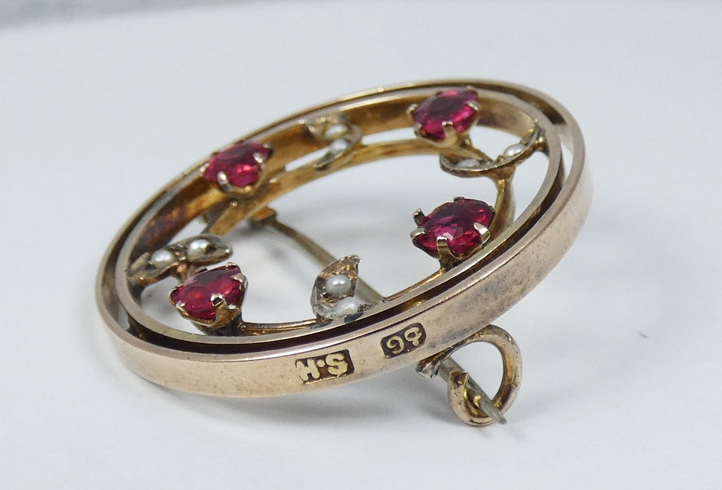 Antique Edwardian 1900 Solid 9ct Yellow Gold Ruby Seed Pearl Wreath Brooch Pin