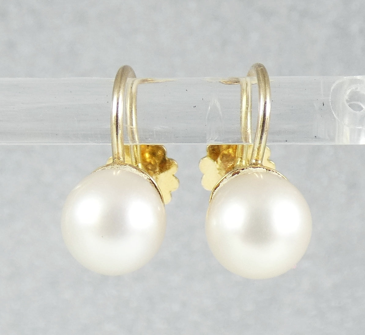 Vintage Pair Set of Solid 9ct Yellow Gold & 7.5mm Pearl Screw On Back Earrings