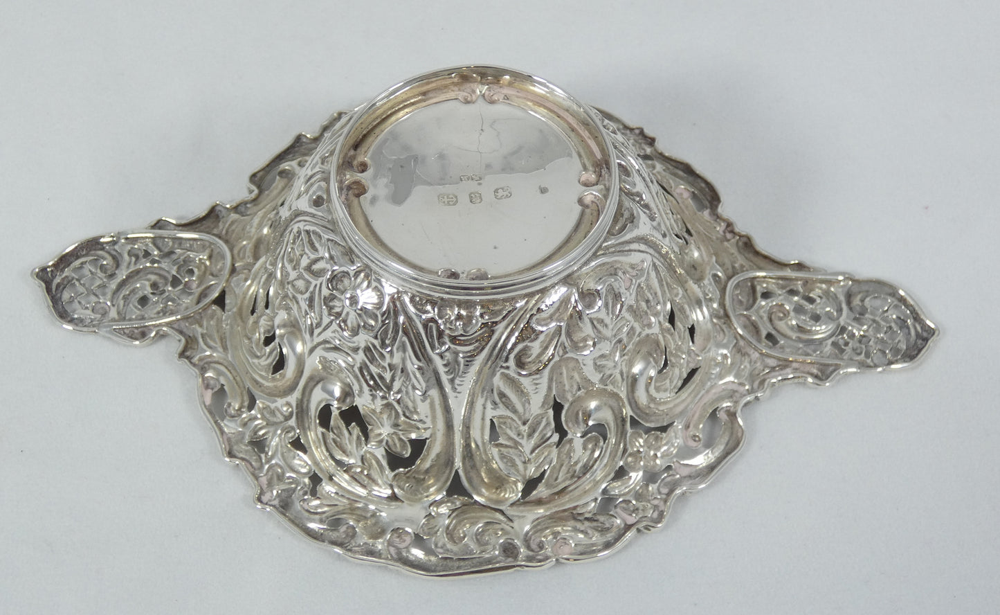 Antique Edwardian 1912 Sterling Silver Bon Bon Lolly Dish Bowl Plate Repousse HM