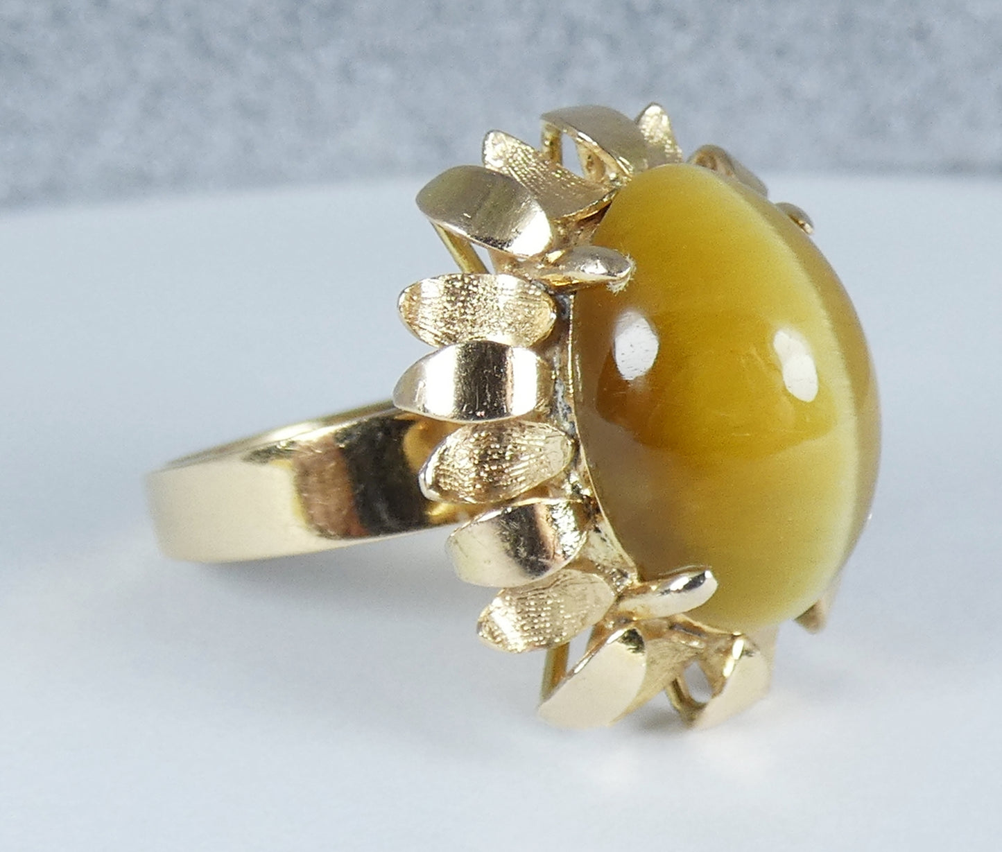 Vintage 18ct Yellow Gold Cats Tiger Eye Flower Cocktail Dress Ring 9 R 59 8.21gm