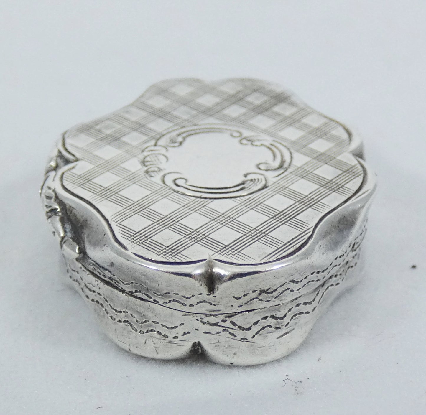 Antique Victorian 1853 Sterling Silver Vinaigrette Scent Pill Box & Grille Case