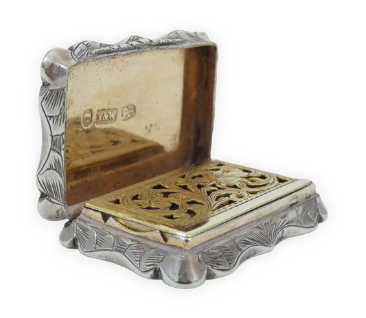 Antique Victorian 1853 Sterling Silver Vinaigrette Scent Pill Box & Grille Case