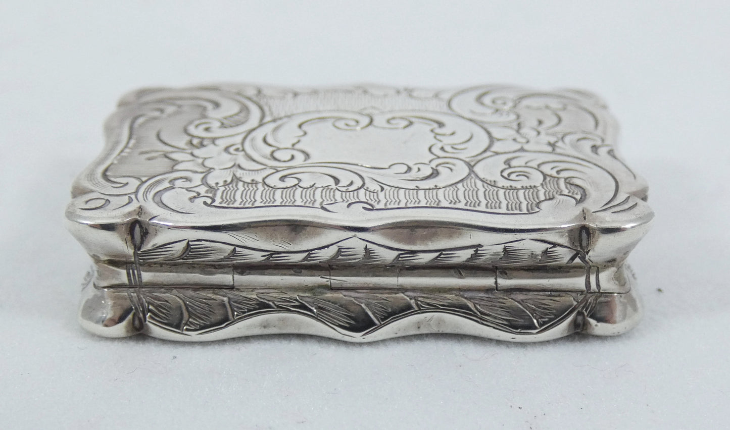 Antique Victorian 1853 Sterling Silver Vinaigrette Scent Pill Box & Grille Case