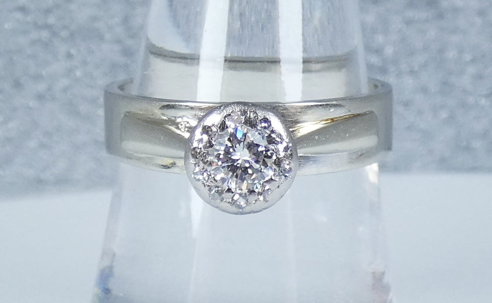 Vintage Solid 18ct White Gold .33ct Diamond Cluster Engagement Dress Ring 8 P 56