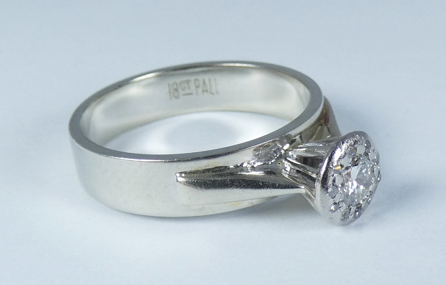 Vintage Solid 18ct White Gold .33ct Diamond Cluster Engagement Dress Ring 8 P 56