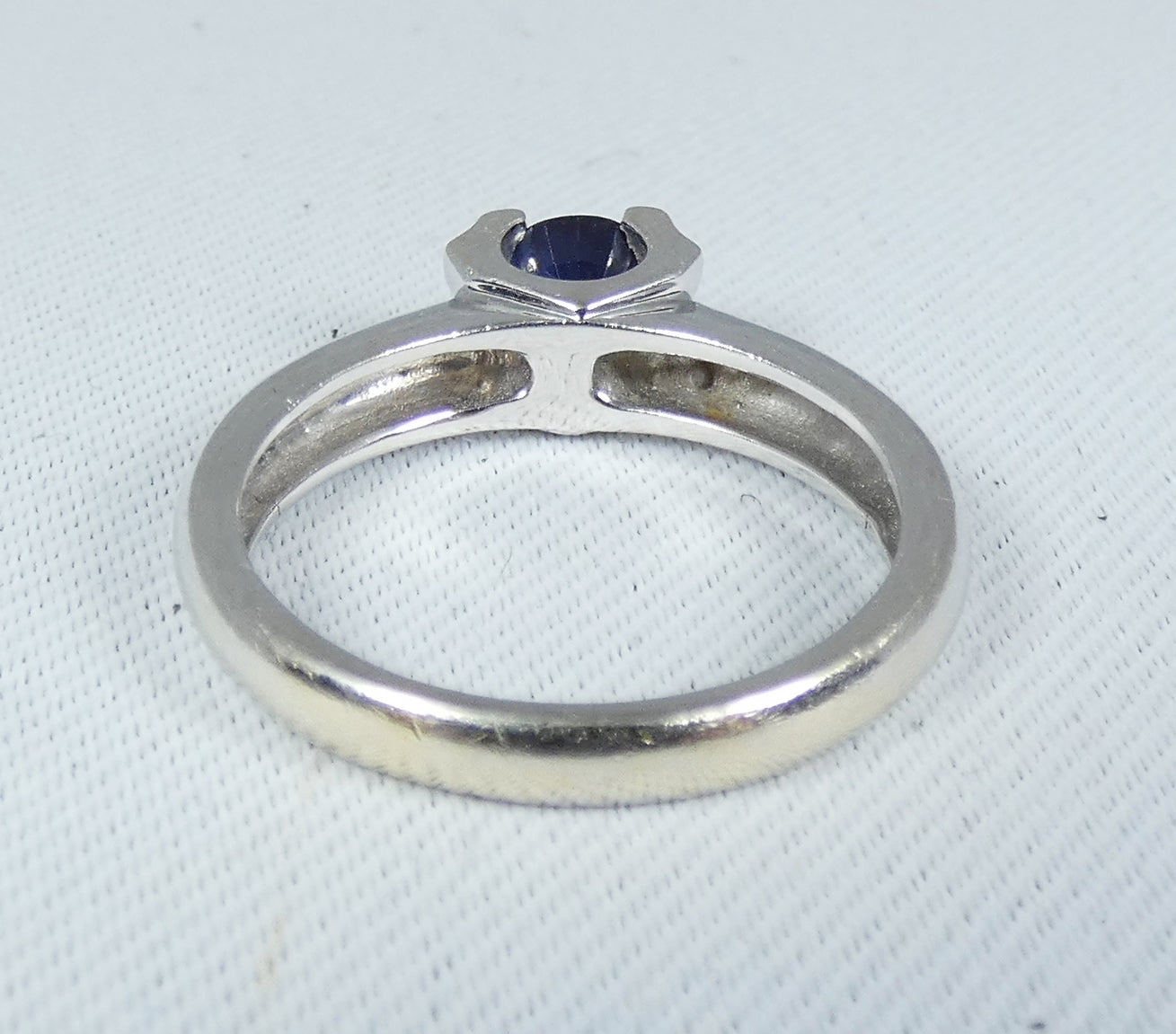 Vintage 18ct White Gold 0.54ct Natural Blue Sapphire Solitaire Ring Size 6 L 51