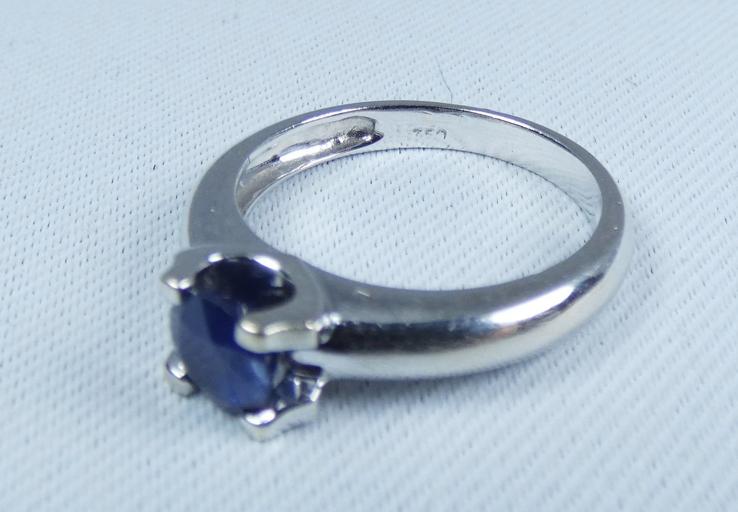 Vintage 18ct White Gold 0.54ct Natural Blue Sapphire Solitaire Ring Size 6 L 51