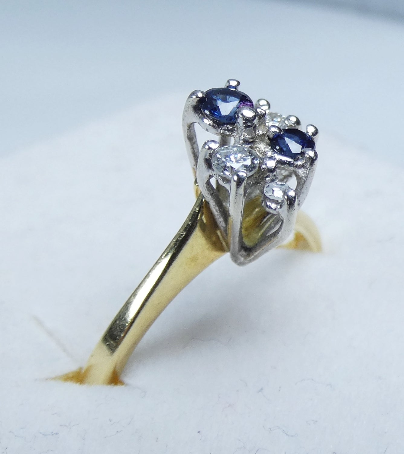 Vintage 18ct Yellow Gold Blue Sapphire & Diamond Cluster Dress Ring Size 6 L 51