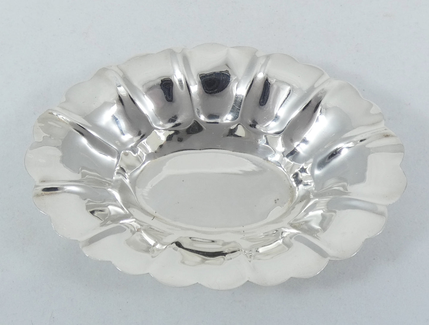 Antique Vintage 1950 Canada Sterling Silver Small Bowl Dish Plate Frilly Lipman