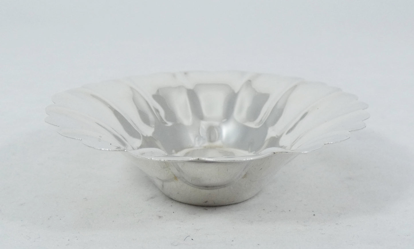 Antique Vintage 1950 Canada Sterling Silver Small Bowl Dish Plate Frilly Lipman